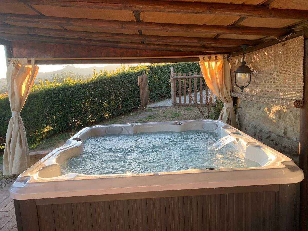 Agriturismo Annibale Tuoro sul Trasimeno Luaran gambar