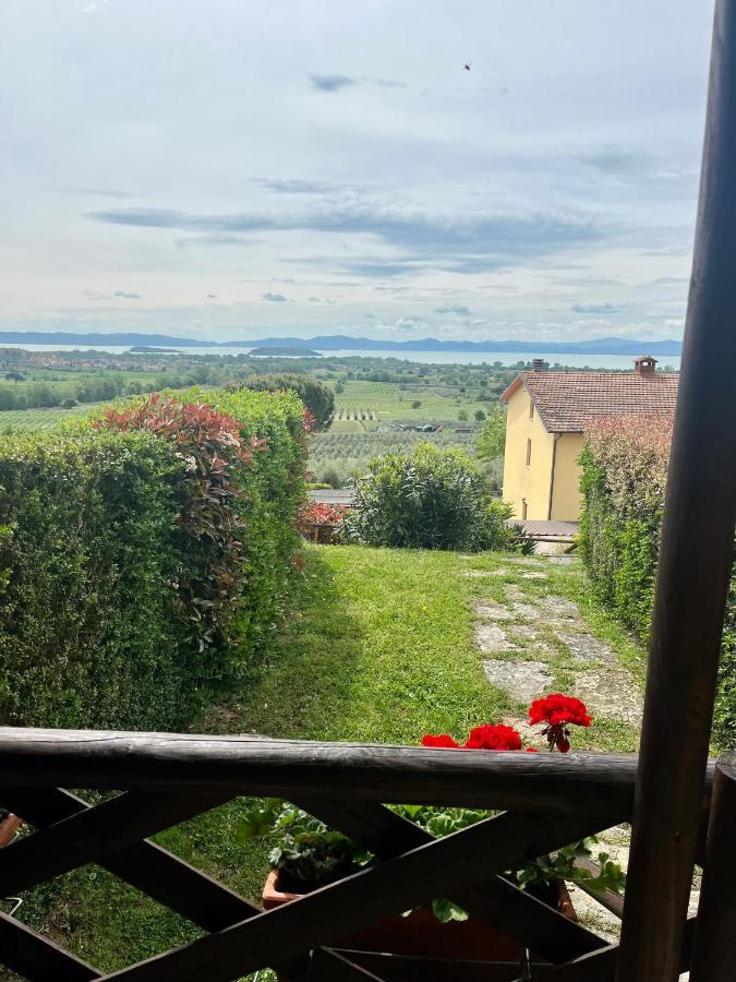 Agriturismo Annibale Tuoro sul Trasimeno Luaran gambar