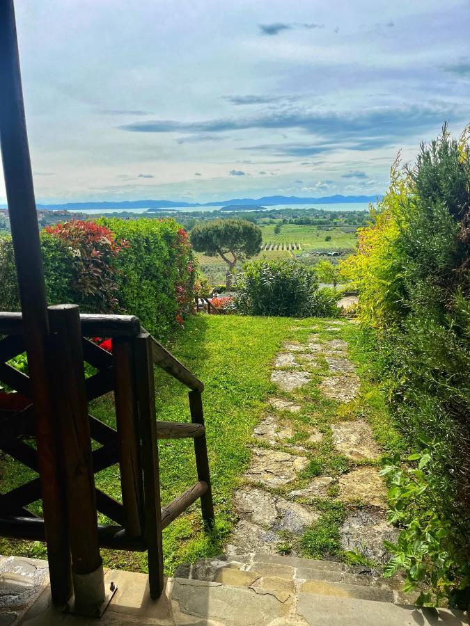 Agriturismo Annibale Tuoro sul Trasimeno Luaran gambar